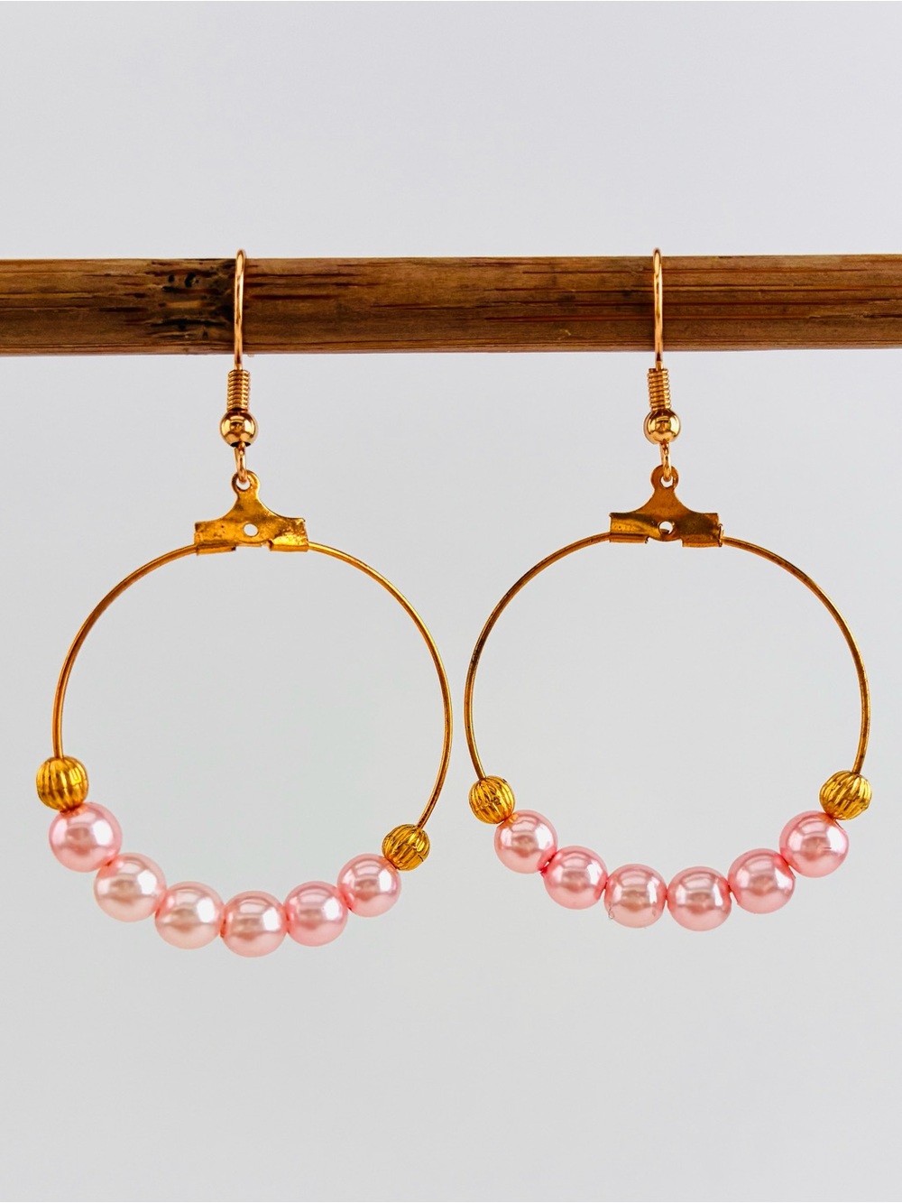 🎀Coquette Gold Hoop Earrings with Soft Pink Pearl Beads🎀